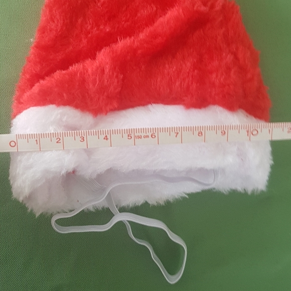 🐶 Holiday Puppy Hat - Picture 2 of 5